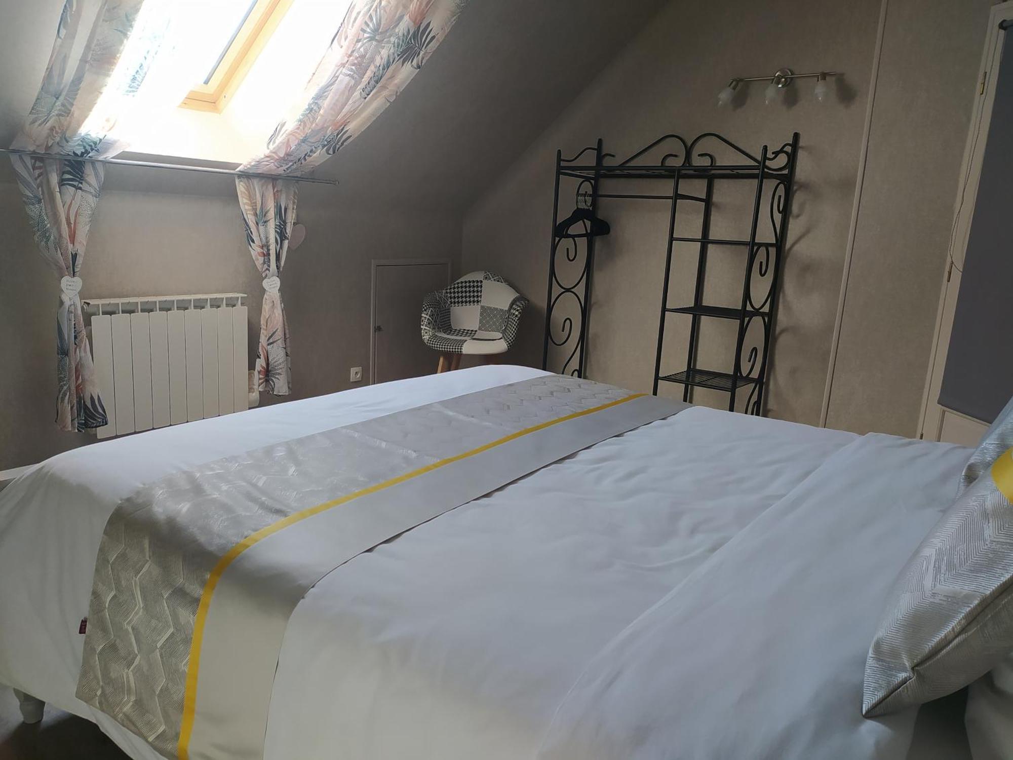 Des Roux Et Des Pious Suite De 35 A 60 M2 Et 3 Chambres Pour Groupe De 2 A 6 Personnes Civray-de-Touraine Dış mekan fotoğraf