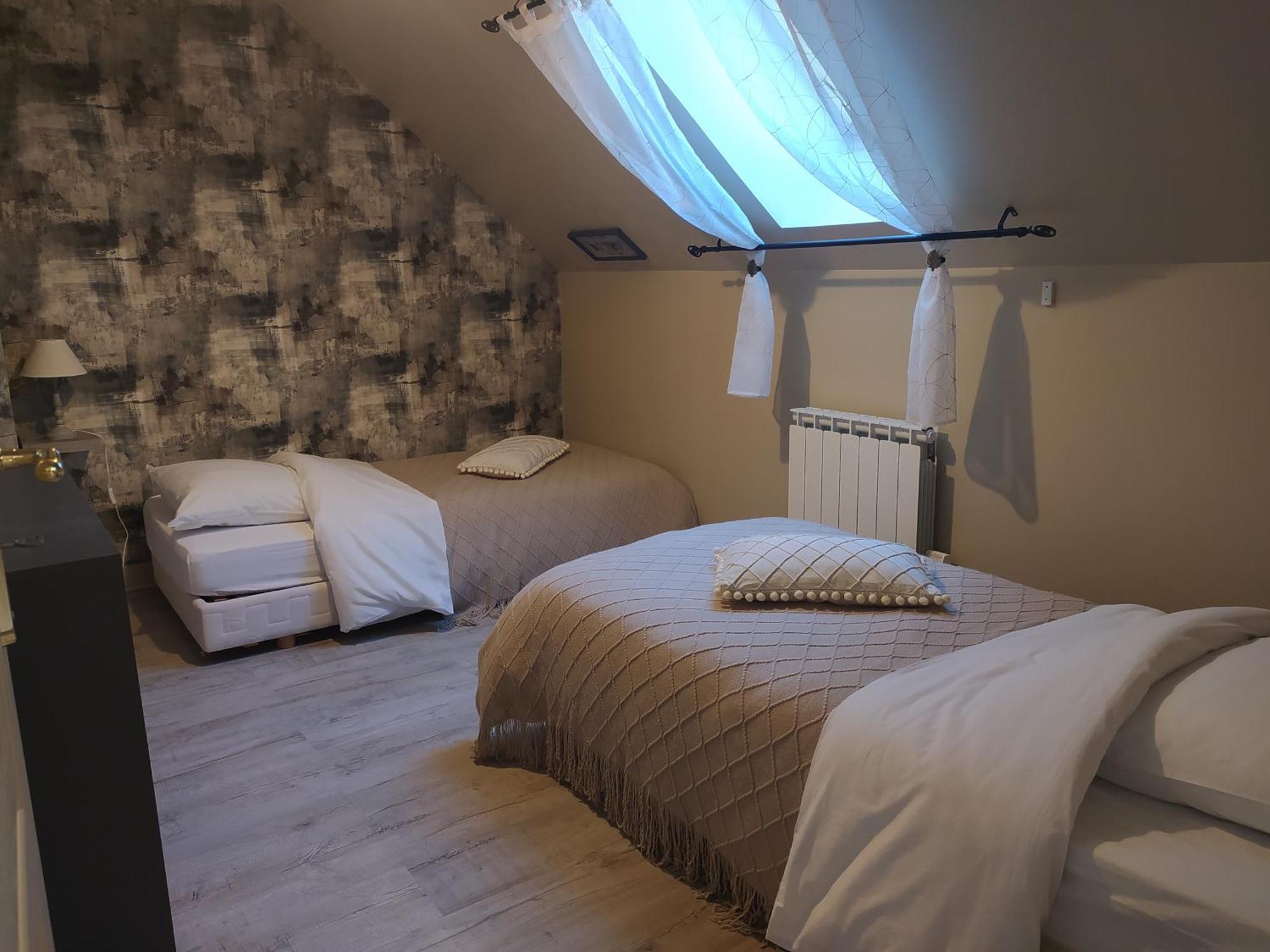 Des Roux Et Des Pious Suite De 35 A 60 M2 Et 3 Chambres Pour Groupe De 2 A 6 Personnes Civray-de-Touraine Dış mekan fotoğraf